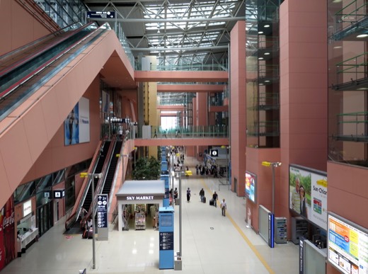 關西國際機場第一航廈室內空間