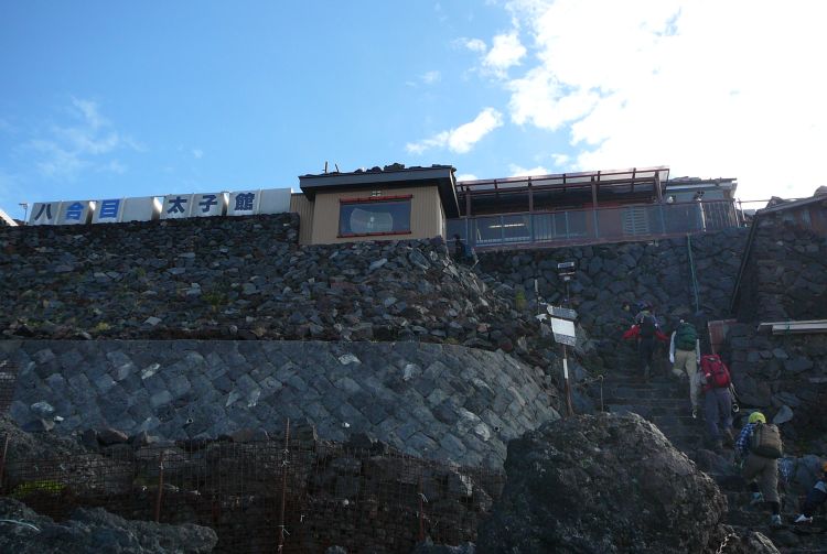 富士山山小屋與登山路線景觀
