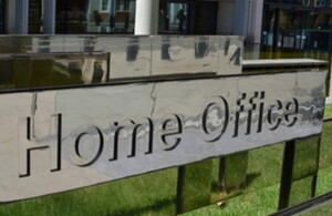英國 Home Office 標誌與 ETA 入境政策背景
